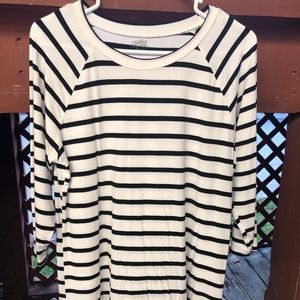 Black & White Striped 3/4 sleeve blouse